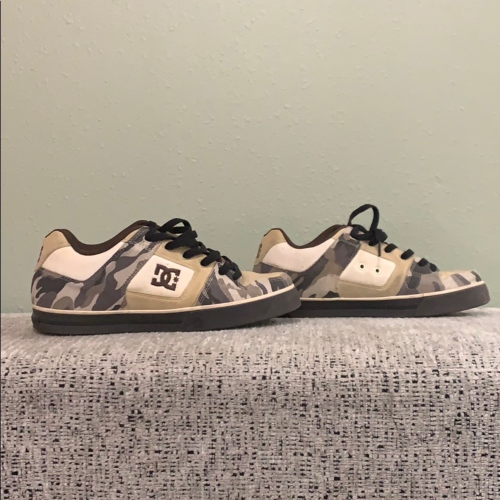 Men’s DC Camo sneakers size 11